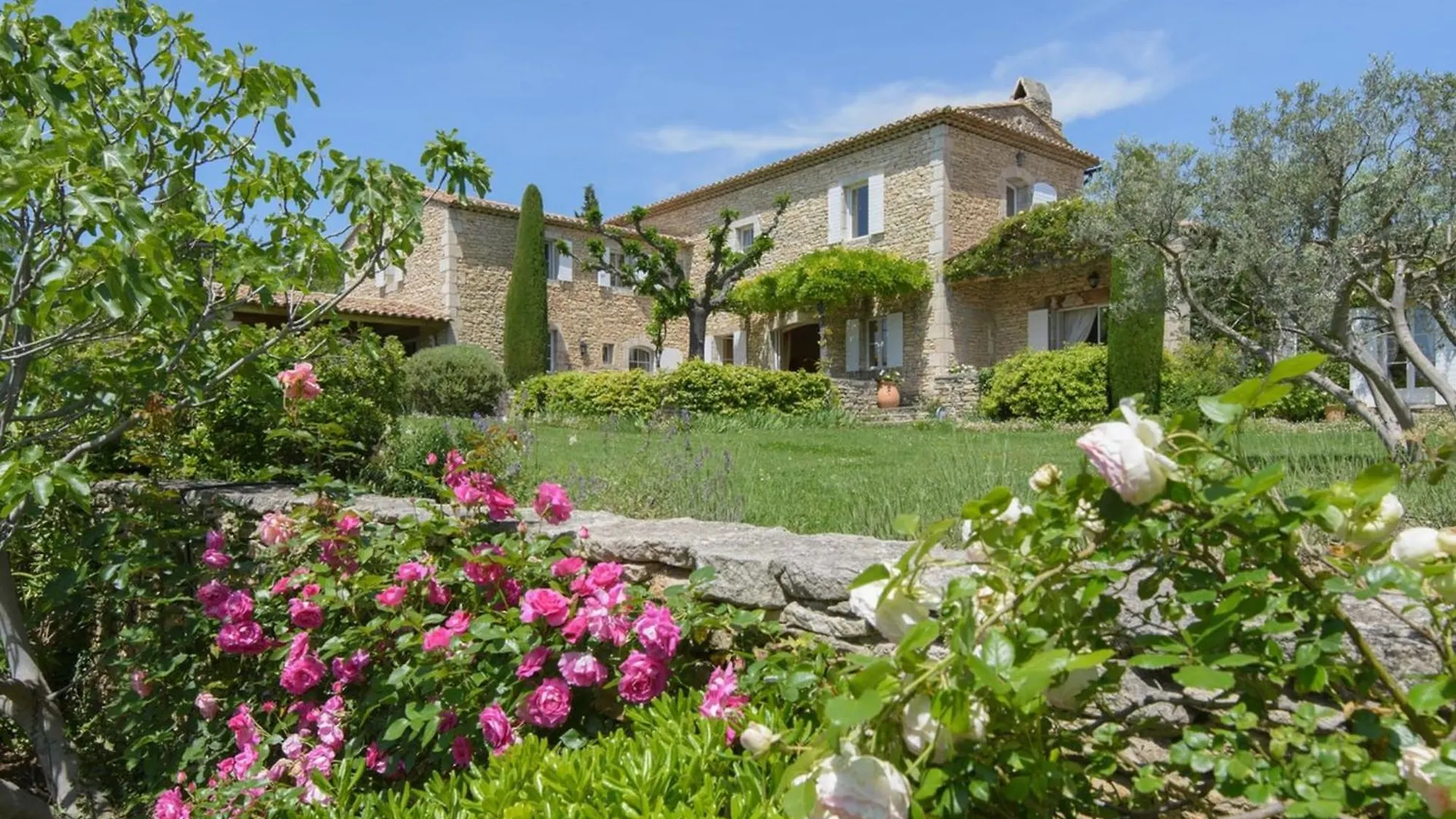 Mas Des Papillons Gordes Villa