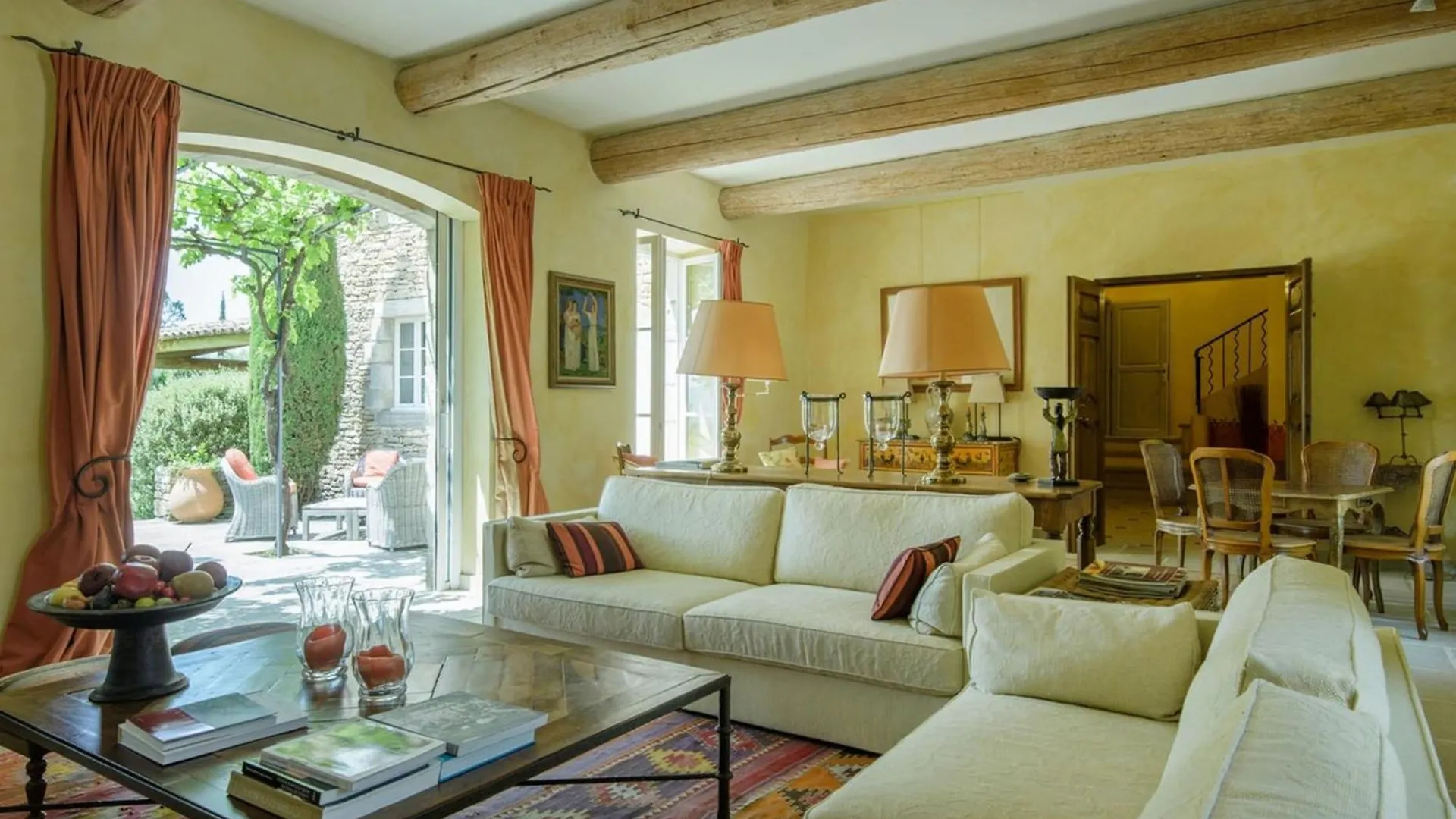 Holiday home Mas Des Papillons Gordes Villa France