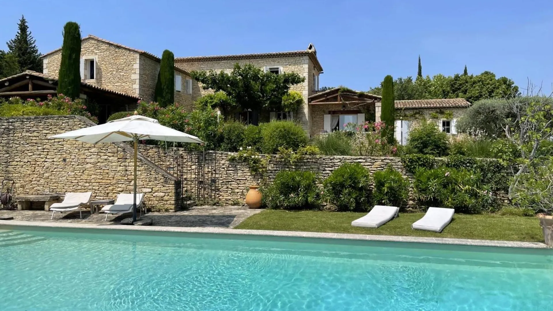 Holiday home Mas Des Papillons Gordes Villa
