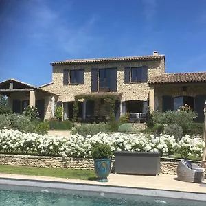  Bed & Breakfast Oustau De Piera